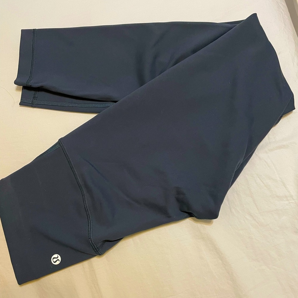 Lululemon Wunder Under Leggings size 4 BRAND NEW NEVER WORN WITH TAG